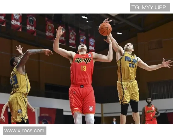 南京篮球队加速转型探索新战术推动城市篮球发展新篇章 南京篮球队加速转型探索新战术推动城市篮球发展新篇章