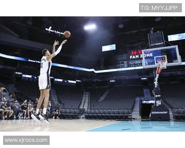 文班亚马首场比赛表现耀眼五次盖帽与字母哥隔扣引发热烈讨论