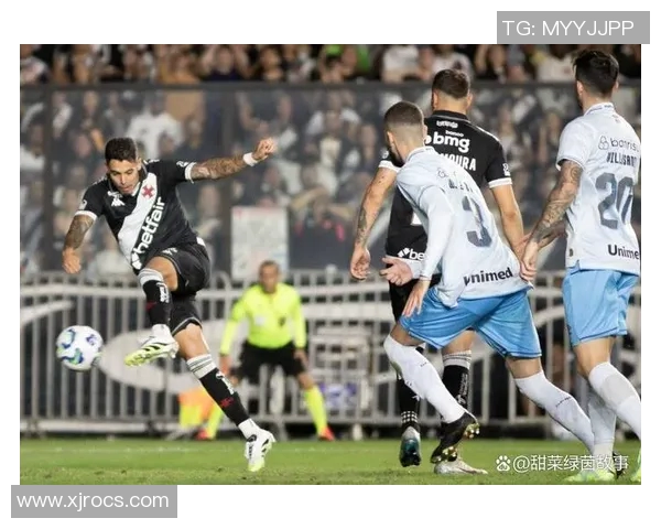 达伽马与帕尔梅的巅峰对决揭示巴西足球的魅力与激情