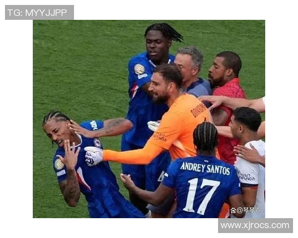 马丁内斯的传奇之路：从默默无闻到全球瞩目的足球巨星