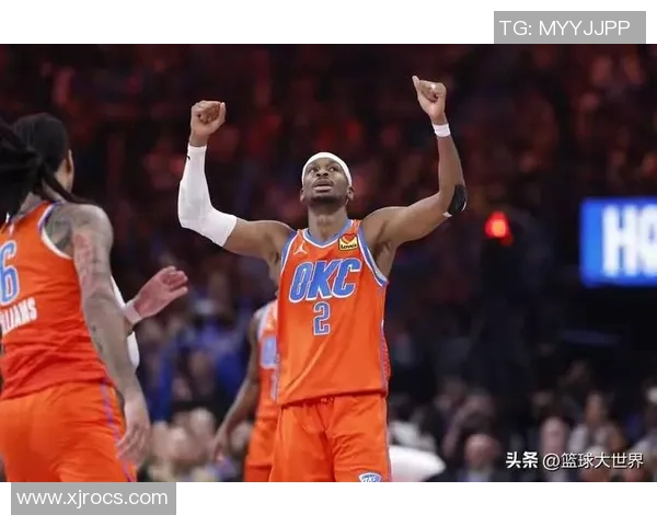 鹈鹕与勇士激战正酣比分直播全程跟踪精彩瞬间不容错过