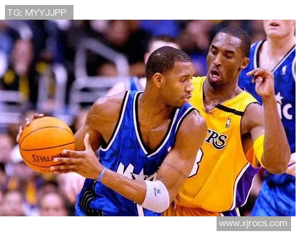 上海对决青岛麦迪的精彩较量引发篮球迷热议与期待 上海对决青岛麦迪的精彩较量引发篮球迷热议与期待