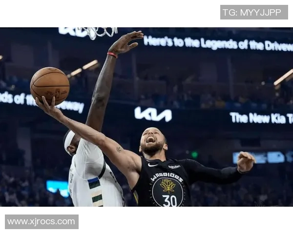 勇士与雄鹿激战正酣直播吧为您带来精彩赛事全程回放