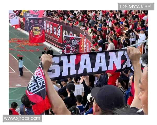 喀麦隆与澳大利亚激战正酣比分悬念引发球迷热议 喀麦隆与澳大利亚激战正酣比分悬念引发球迷热议