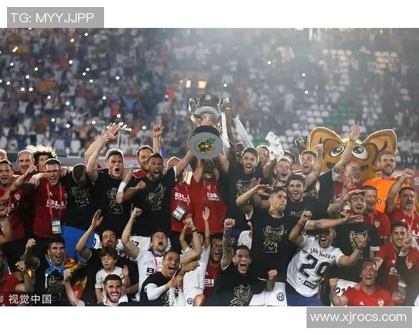 巴萨与瓦伦西亚激战整场回顾球迷热情高涨精彩瞬间不容错过 巴萨与瓦伦西亚激战整场回顾球迷热情高涨精彩瞬间不容错过