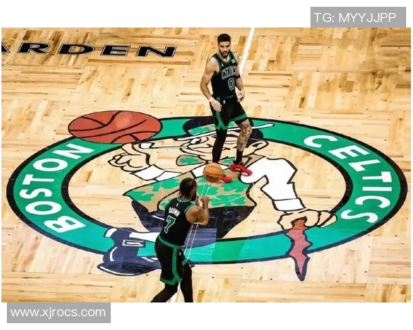 老鹰队与热火激战正酣球迷期待精彩对决与逆转时刻